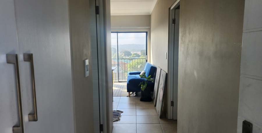 1 Bedroom Property for Sale in Oakglen Western Cape